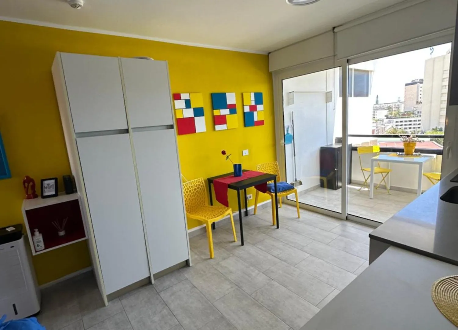 Apartahotel Estudio mondrian Playa del Inglés España