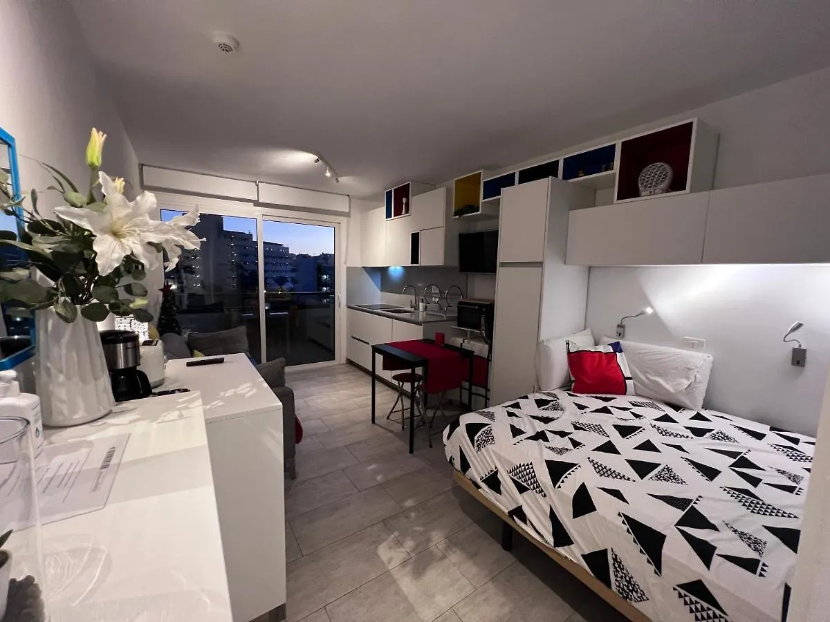 Estudio Mondrian Playa del Ingles  0*, Playa del Ingles (Gran Canaria)